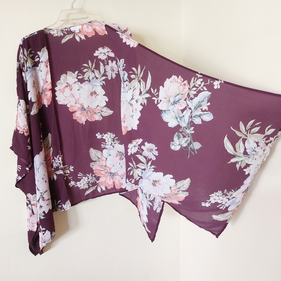 Charming Charlies Burgundy Floral Sheer Asymmetric Open Front Elegant Kimono - Picture 3 of 8